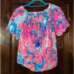 Lilly Pulitzer short sleeve Woman’s Top. Worn once in excellent condition. Sz S.